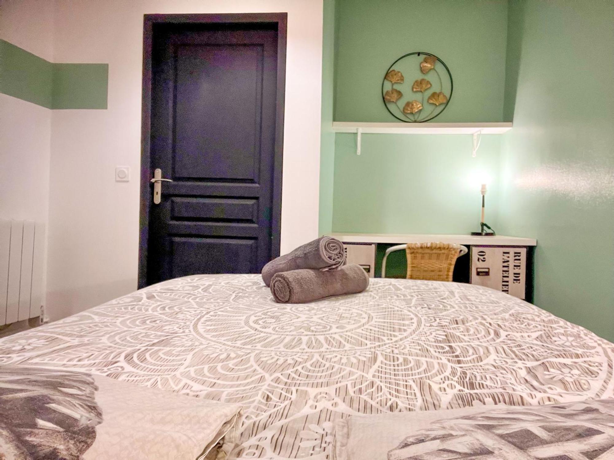 Le Montaigne - Wifi Fibre- Coeur Du Centre Ville-Property Rental Nm 佩里格 外观 照片